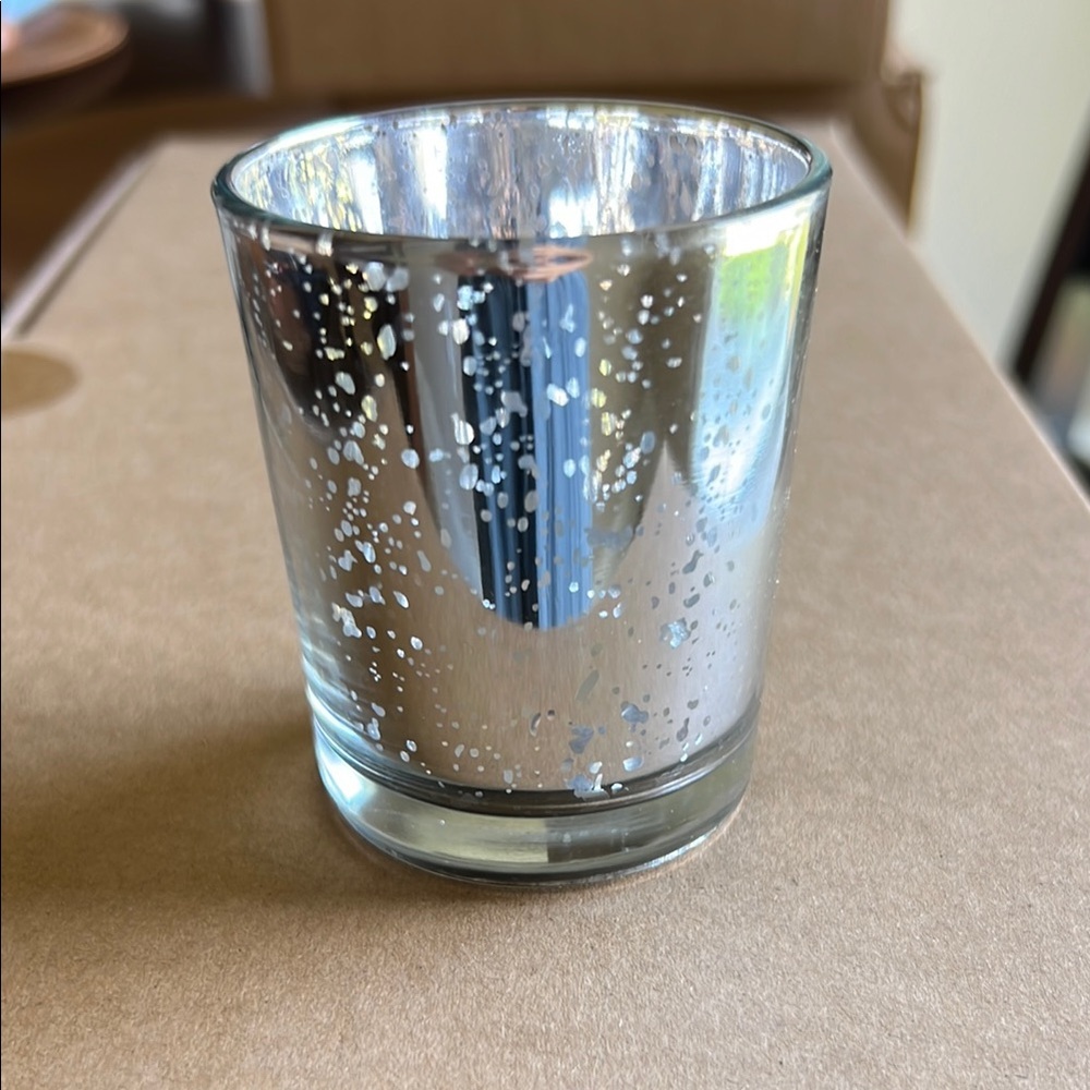 Volens glass votives